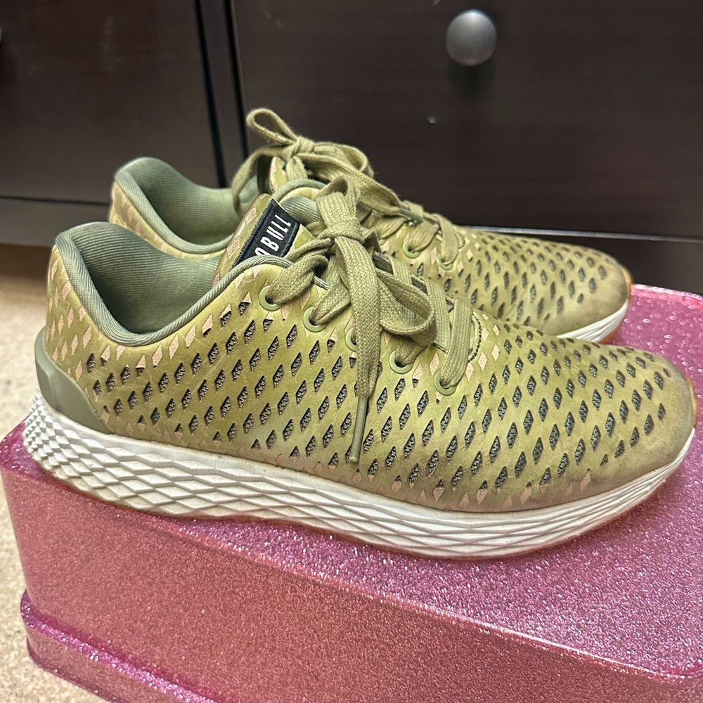 M8.5 W10 Nobull Leather Green Runner Trainer Brown Gum Bottom